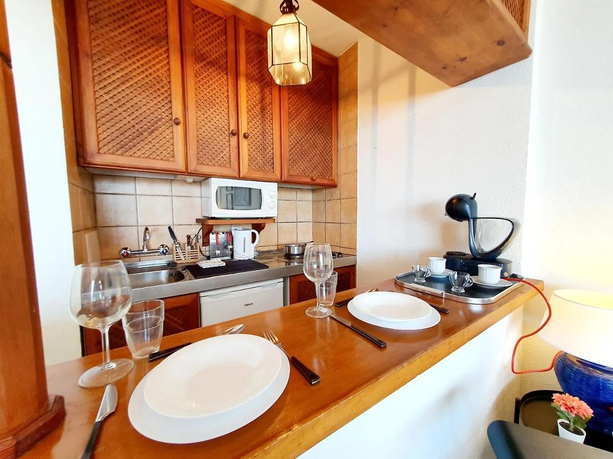 Marbellamar Seafront Apartment